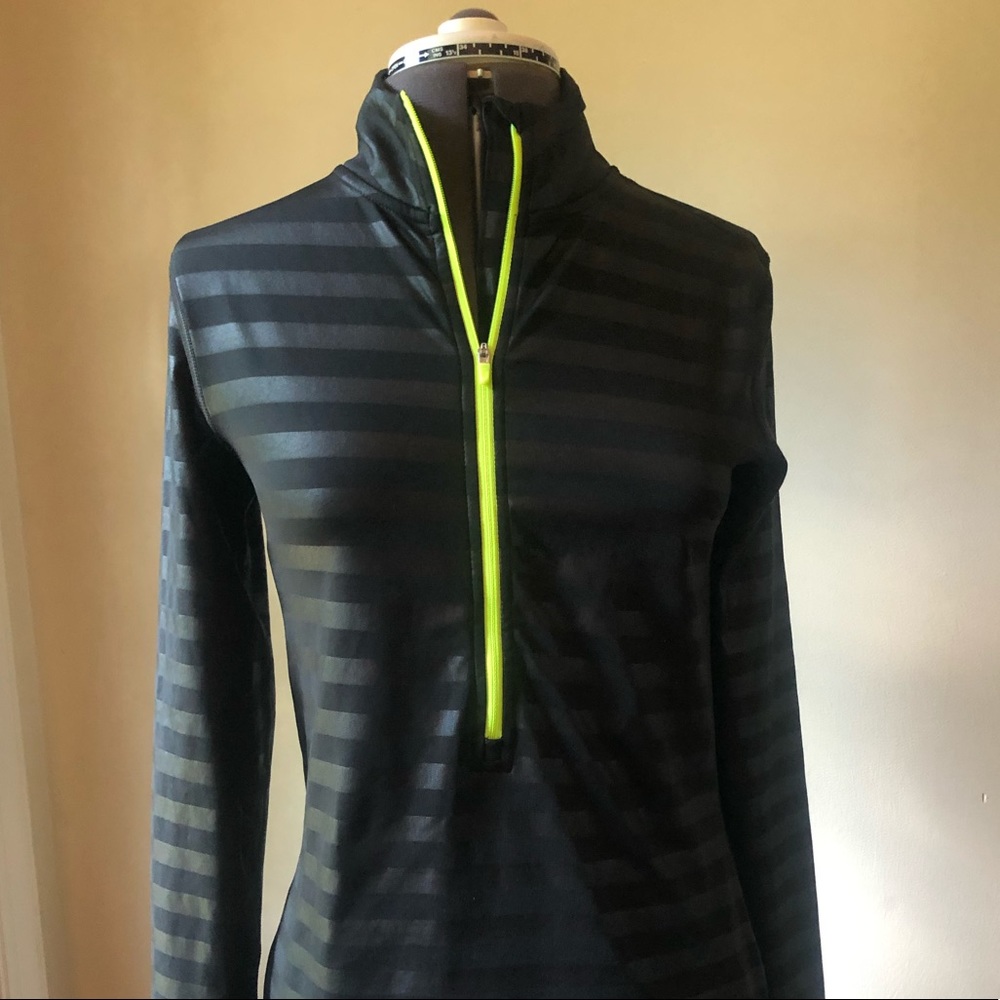 Nike Half-Zip